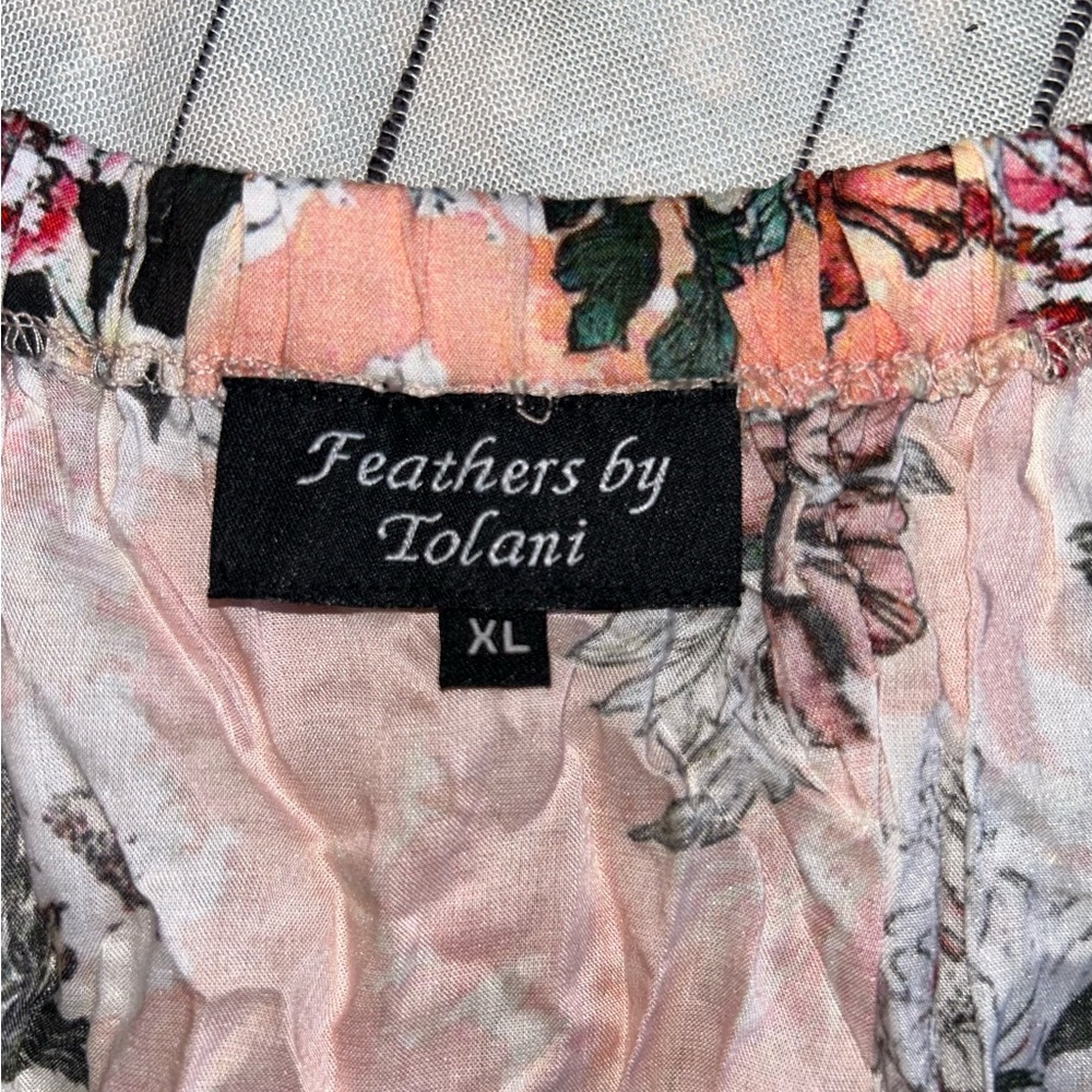 Feathers by Tolani Blouse Floral Soft Modal Size XL - Picture 6 of 9